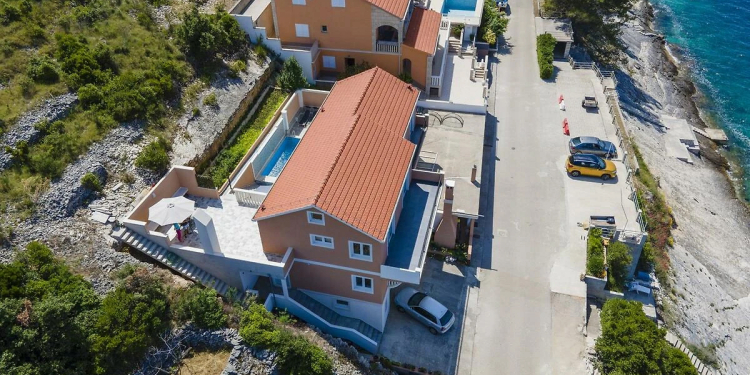 Holiday House Neda